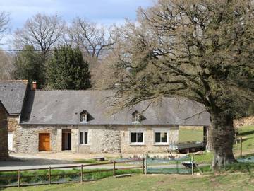 Gîte pour 4 personnes, avec jardin à La Chapelle-d'Andaine