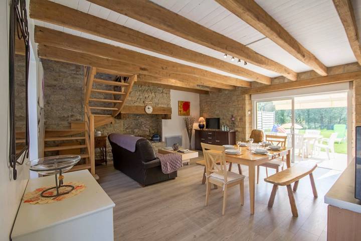 Gîte for 7 people, with terrace and garden - 1