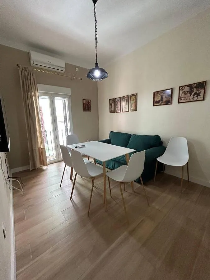 Apartamento de vacaciones para 6 personas, con vistas y balcón - 1