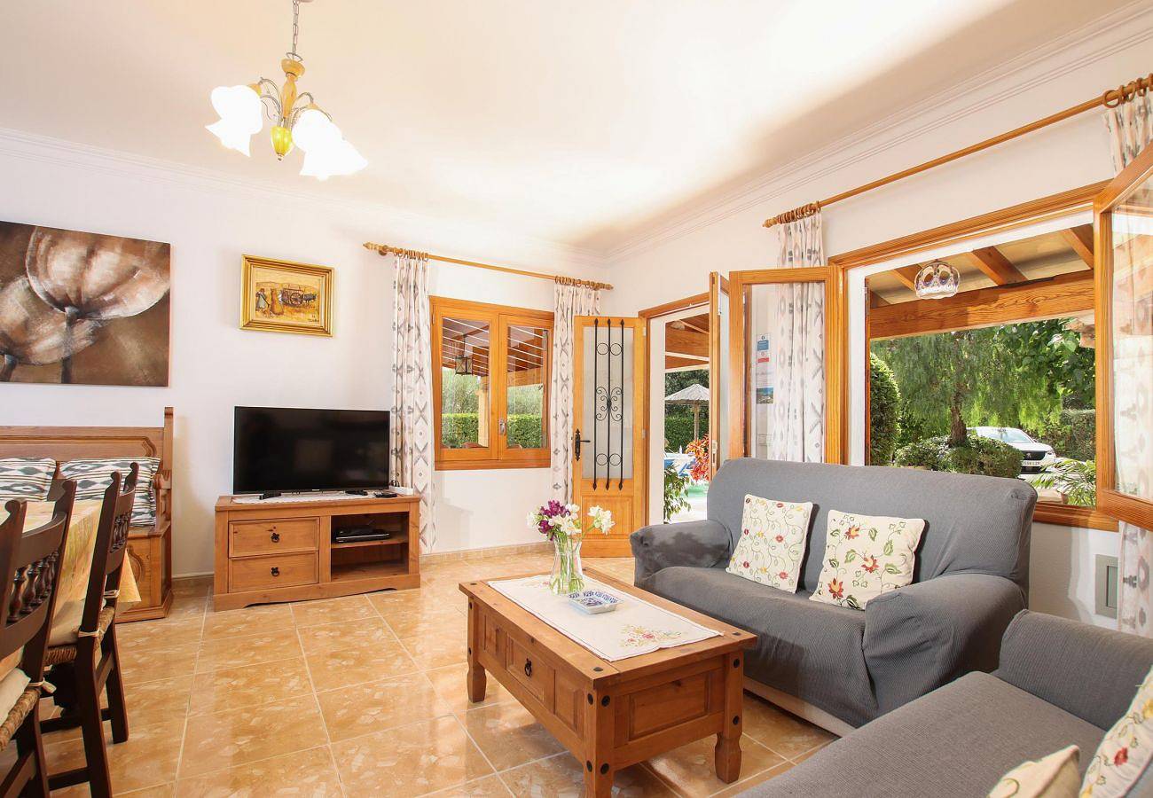 Villa "Mar" mit Bergblick, privatem Pool und Wlan in Pollença Stadt, Pollença