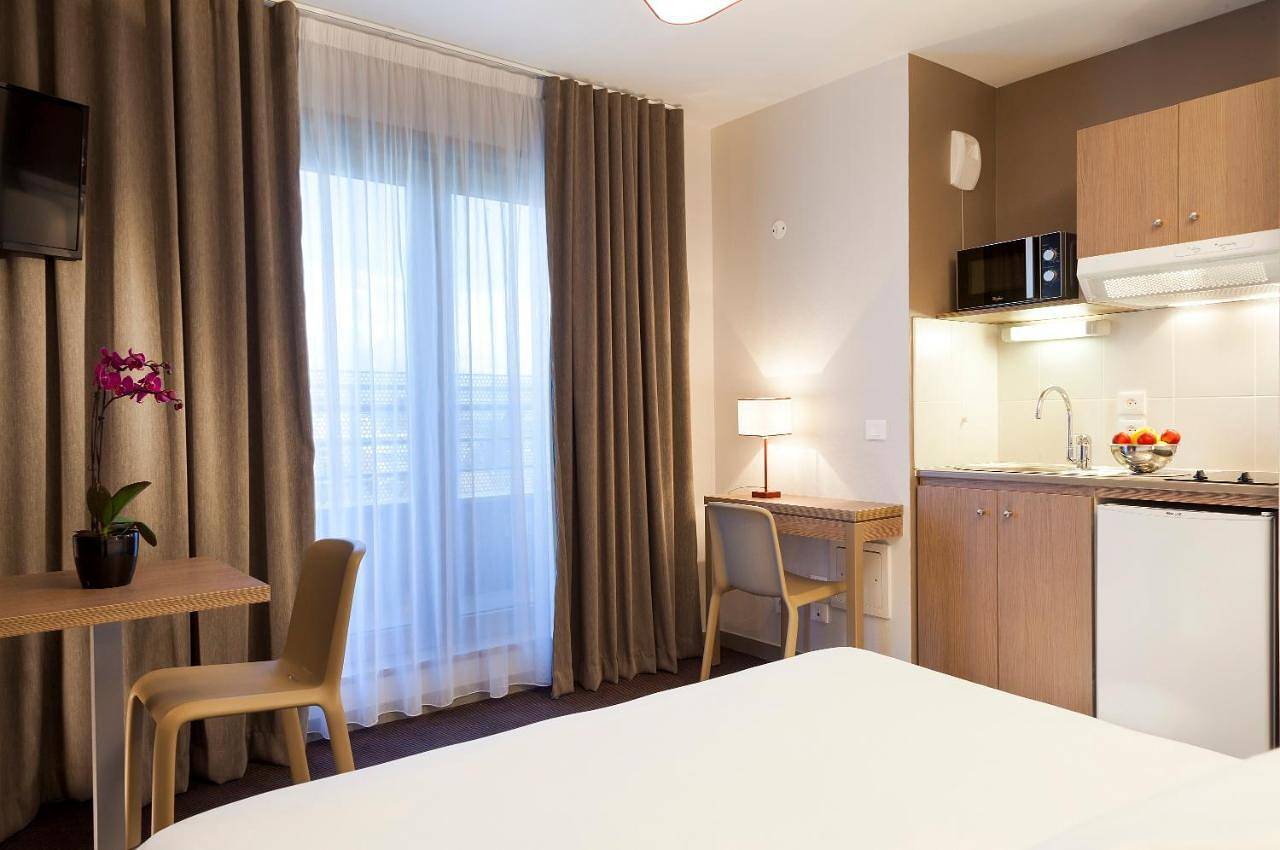Nehô Suites Porte de Genève - Gare Annemasse in Annemasse, Région de Saint-Julien-en-Genevois