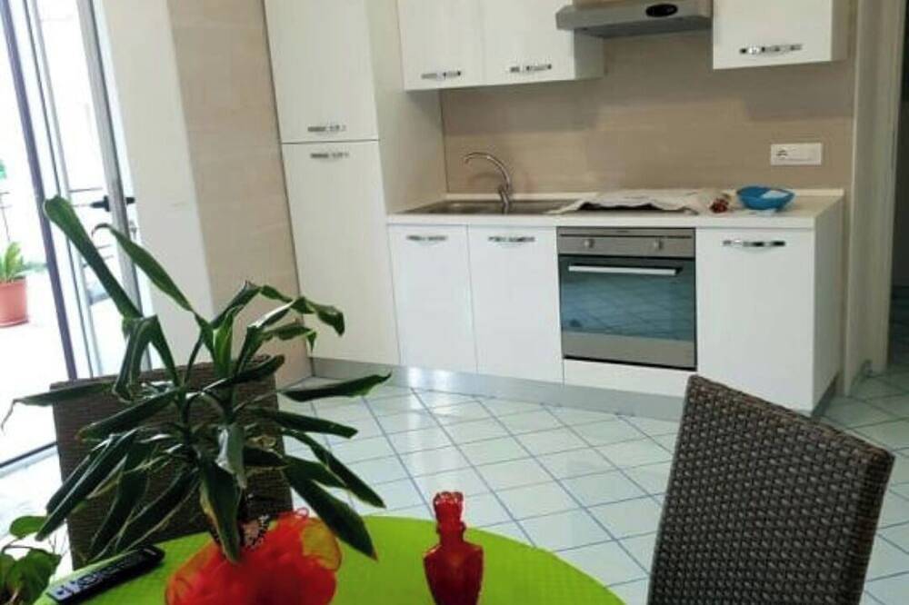 Casa Vacanza Cilento Pardalis Appartamento con Terrazzo e Parcheggio Gratuito in Agropoli, Cilento
