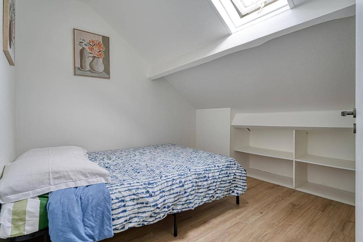 Appartement entier, One-Bedroom Apartment in Villiers-le-Bel, Val-d'Oise