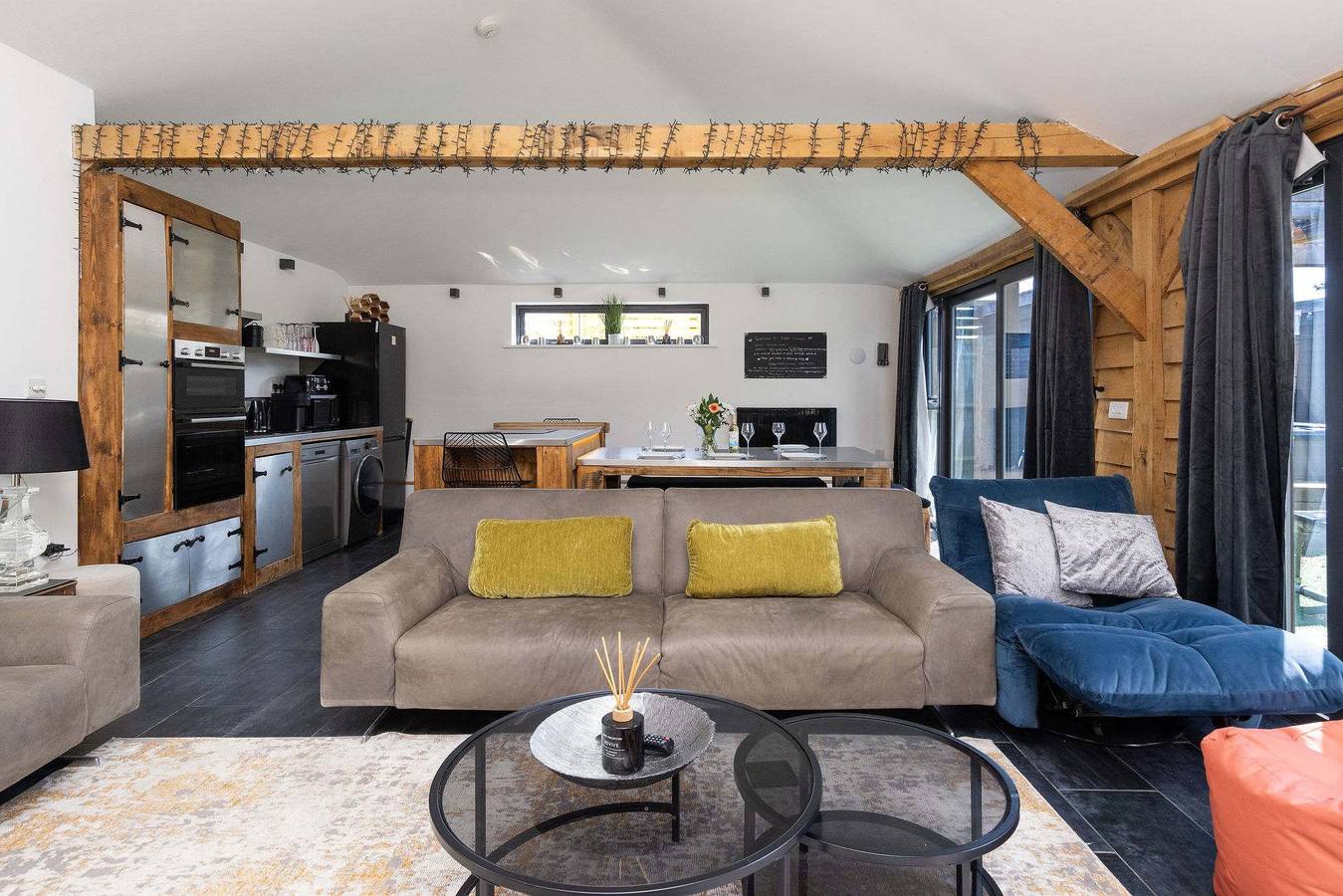 Rural Lodge Retreat with Hot Tub in Sussex Occidental