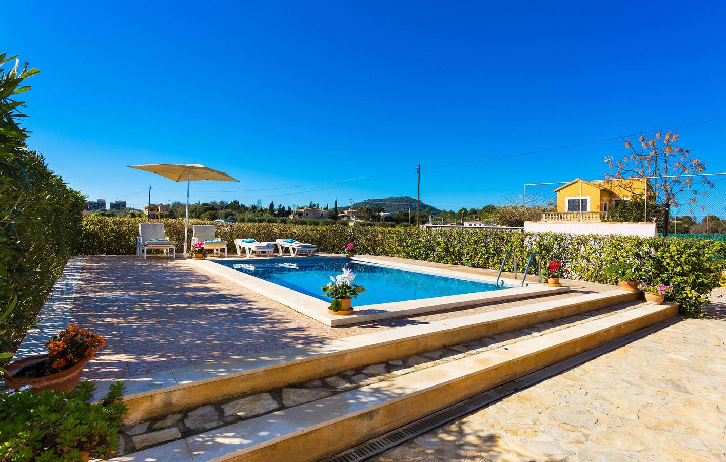Luxuriöses Strandapartment mit Pool und Terrasse in Port Nou, Son Servera
