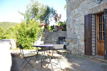 Gîte pour 3 personnes, avec balcon et jardin à Corciano