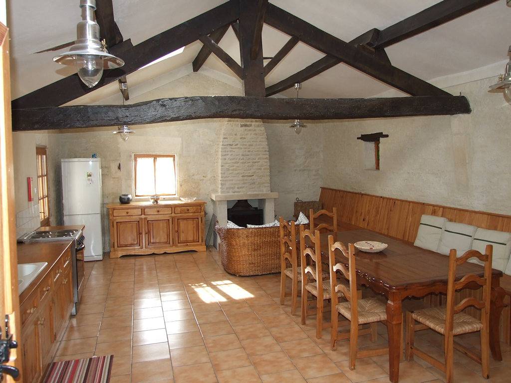 Les Sabots Bleus : Gîte l'Anguille 4 à 8 pers. (4 chambres) in Arçais, Région de Niort