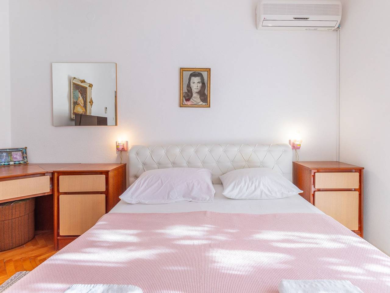Ganze Wohnung, Tinka, Zimmer No 1  Apartment mit Terrasse, Parkplatz und K in Starigrad Paklenica, Starigrad