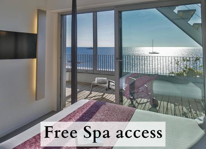 Hôtel pour 4 personnes, avec Balcon et Jacuzzi ainsi que Terrasse et Sauna