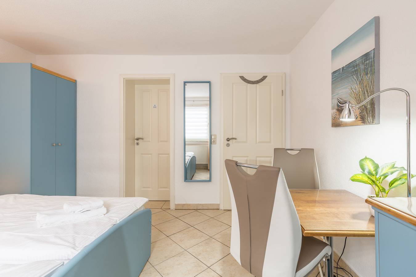 Ganze Ferienwohnung, Ferienhaus Am Leuchtturm, Ferienzimmer 2 "Seeschwalbe" in Tarnewitz, Boltenhagen