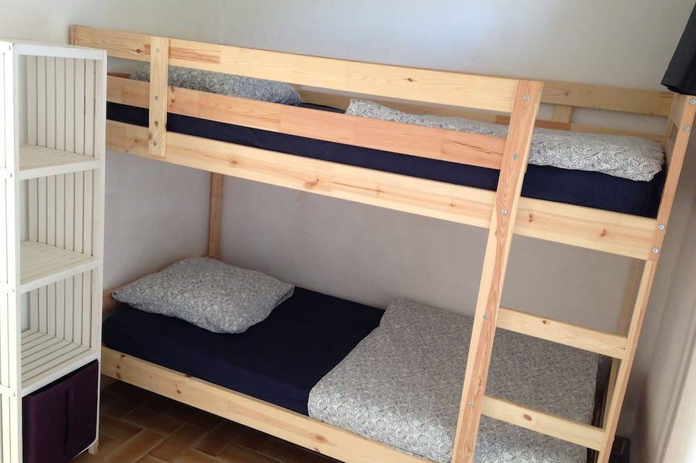 Ganze Wohnung, 24m2 Etage-Apartment-Ensuite mit Dusche-Meerblick in La Capte, Hyeres