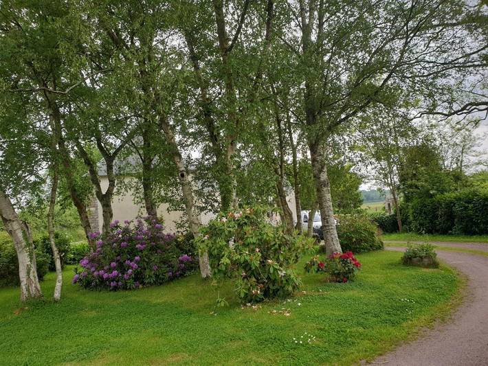 Gîte pour 15 personnes, avec jardin et vue, animaux acceptés à Tribehou