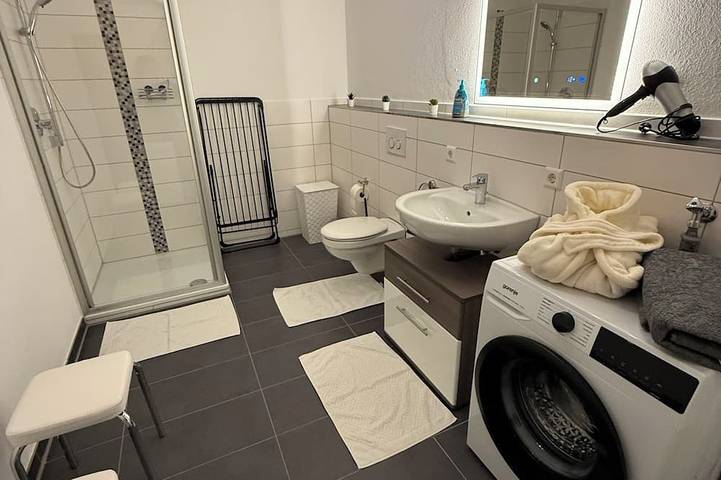 Ganze Wohnung, Ferienwohnung/Monteurwohnung/Wohnen auf Zeit in Au in der Hallertau, Hopfenland Hallertau