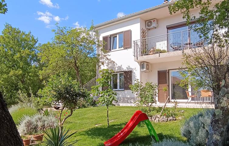 Gîte pour 6 personnes, avec terrasse à Kraljevica - 4