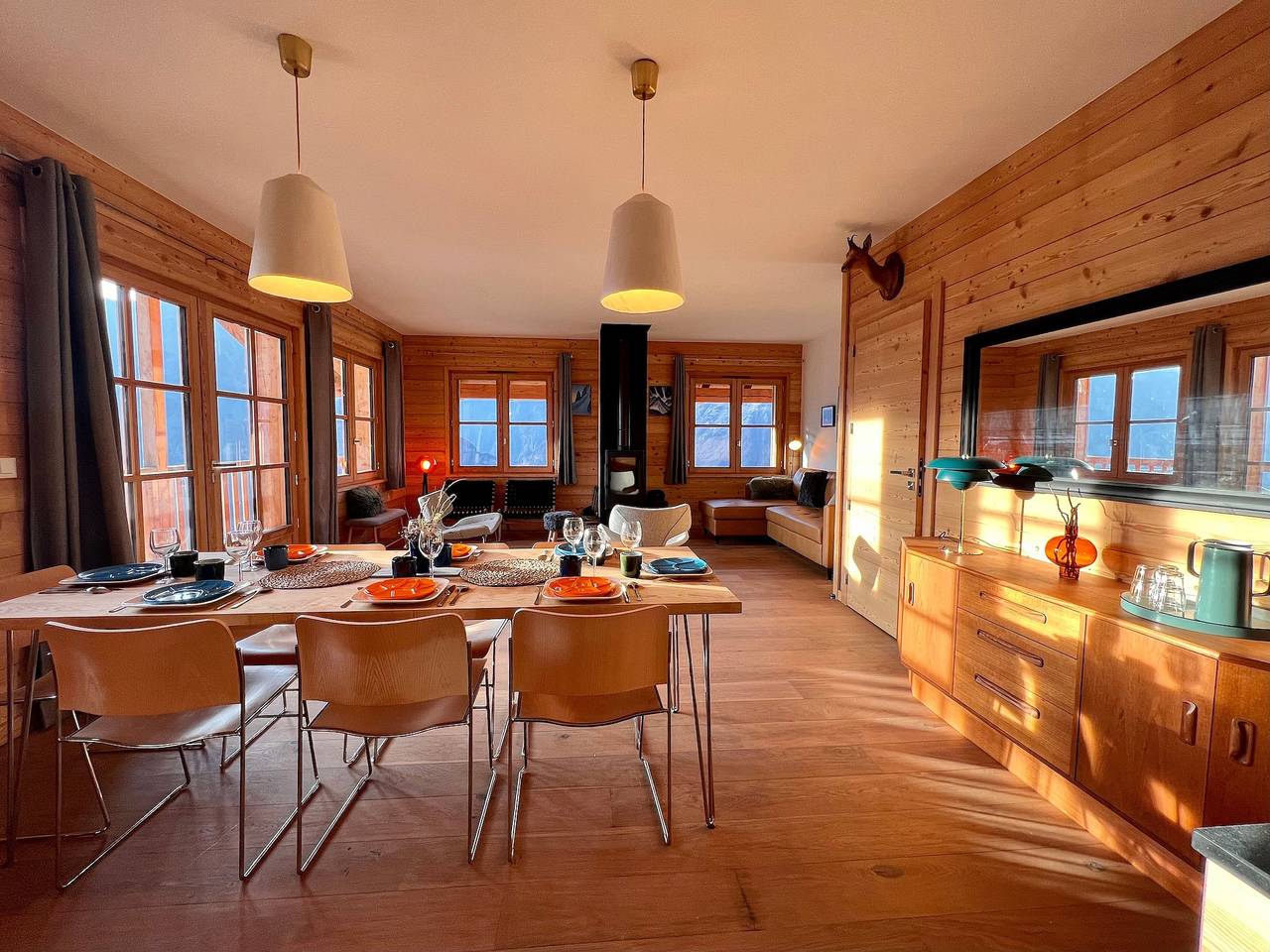 Apartamento entero, Apartamento 'Appartement Luxe 5 Étoiles Parnasse' con vistas a la montaña, terraza privada y Wi-Fi in Villard-Reculas, Parque Nacional de los Ecrins