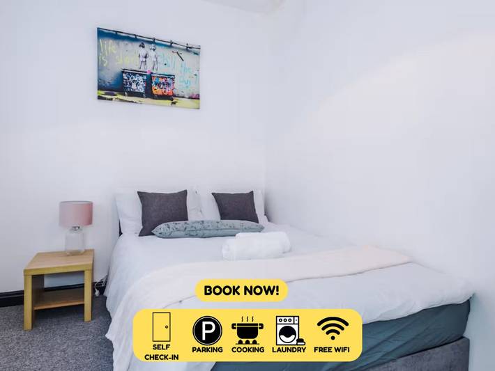 Apartment for 12 people, with pets in Warrington