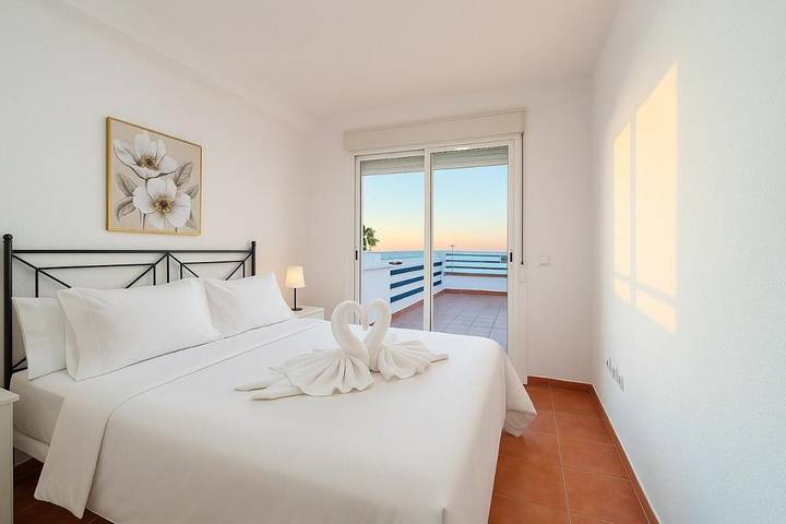 Gîte pour 5 personnes, avec Terrasse ainsi que Piscine et Vue dans El Pozo Del Esparto - 4