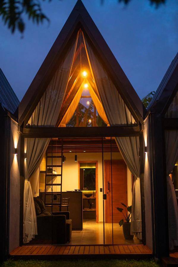 Villa pour 2 personnes, avec terrasse et vue ainsi que jardin et piscine, animaux acceptés dans le Sud (Brésil)