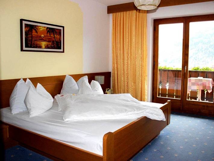 Hotel für 3 Personen, mit Balkon und Terrasse sowie Ausblick in Oberplars