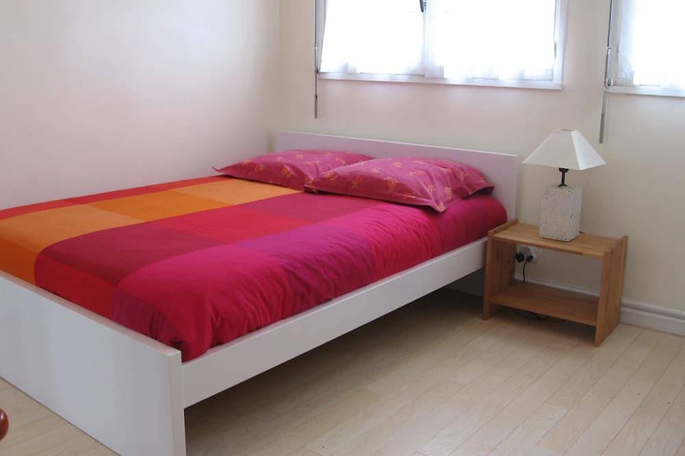 Appartement entier, Golfe du Morbihan, appartement 4 personnes, jardin clos privatif. in Arradon, Côte des Mégalithes