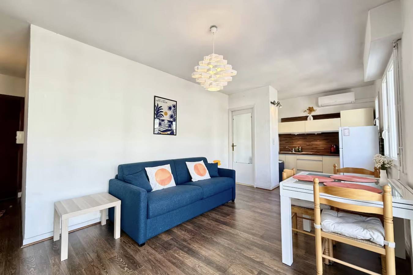 Hel studio-lejlighed, Studio w/ balcony - 1 min to beach & train in Juan-les-Pins, Antibes