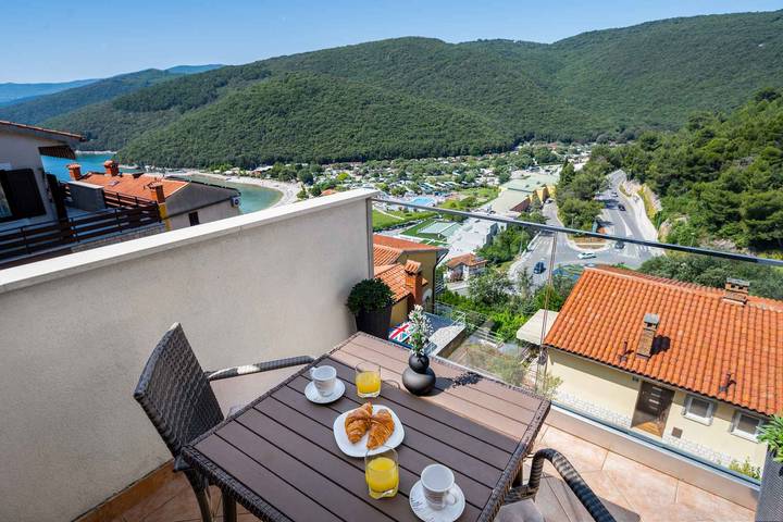 Ferienwohnung für 2 Personen, mit Balkon in Rabac