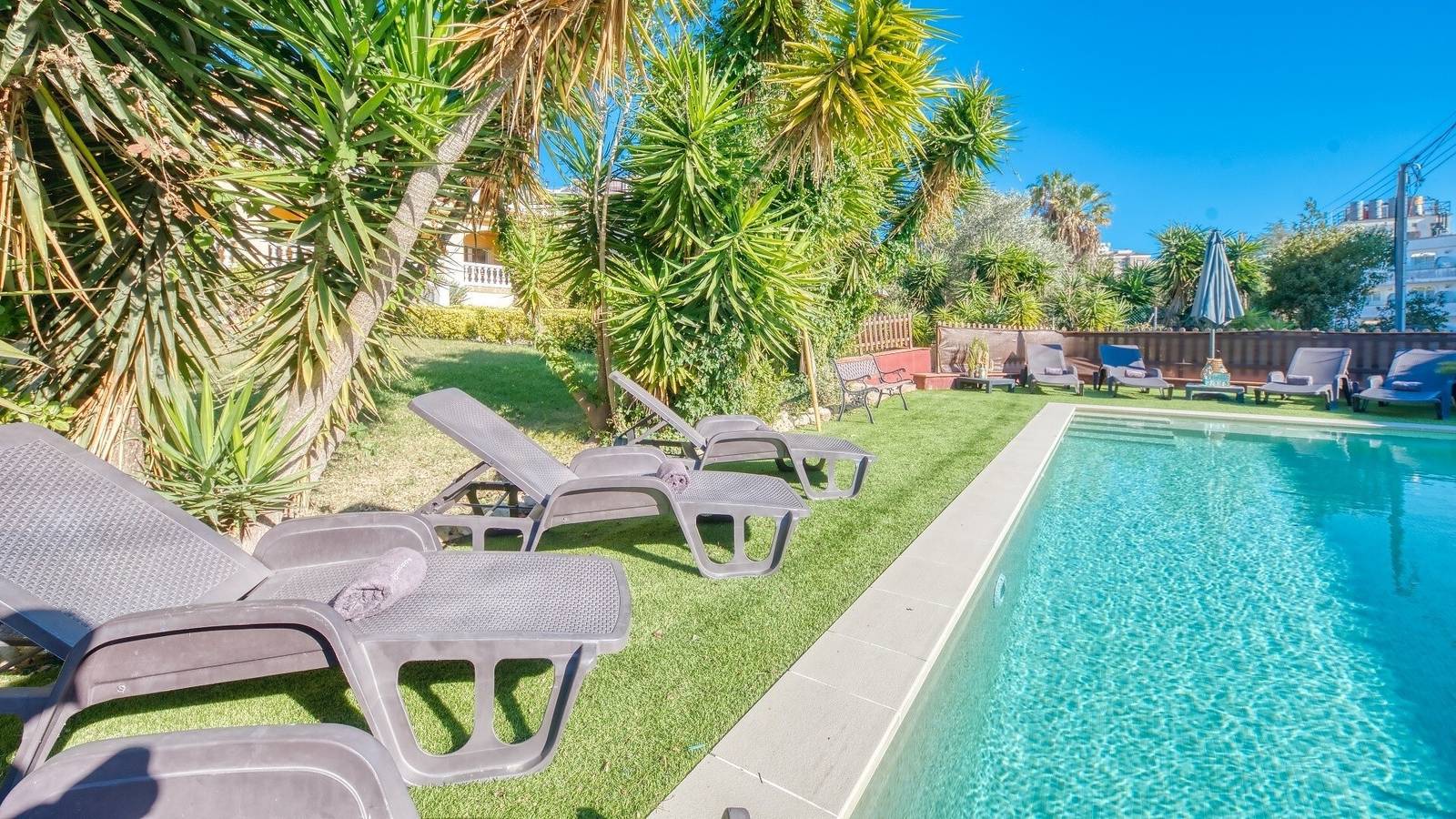 Villa "Costacabana - Summertime" con piscina privada y Wi-Fi in Central Lloret de Mar, Lloret de Mar