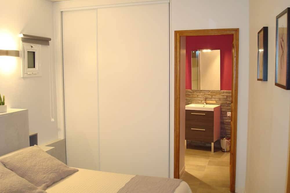 Encantador apartamento T2 con vistas al mar y a la montaña in Biguglia, Región de Bastia