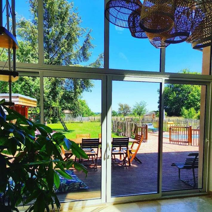 Location de vacances pour 6 personnes, avec piscine et jacuzzi ainsi que jardin et terrasse à Saint-Victurnien - 3