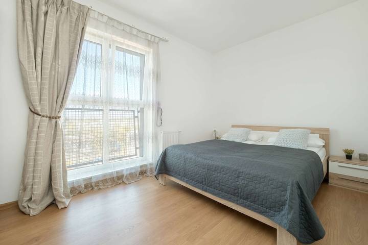 Ganze Wohnung, Spacious Apartment | Three Bedrooms | Smart Tv in Łódź, Region Lodz