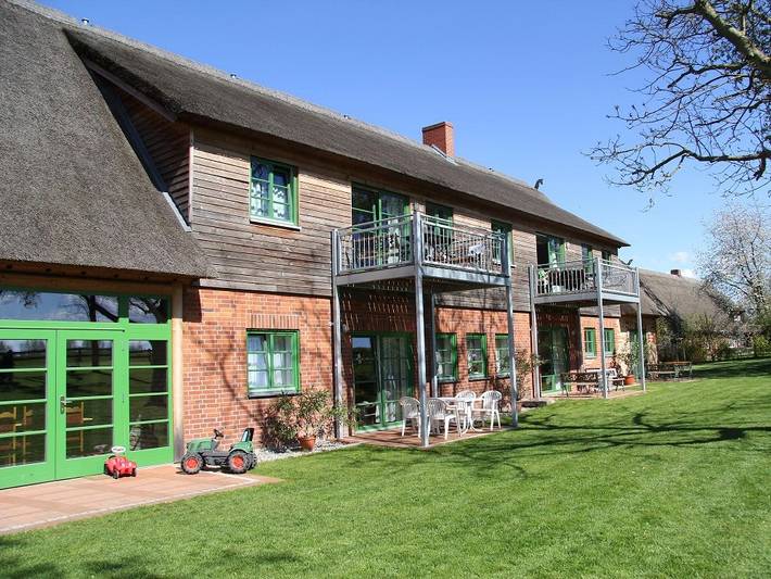 Ferienwohnung für 7 Personen, mit Balkon und Balkon/Terrasse sowie Terrasse und Garten an der Ostsee - 2