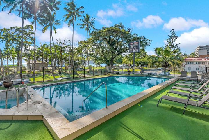 Holiday apartment for 6 people, with terrace and garden as well as pool - 1