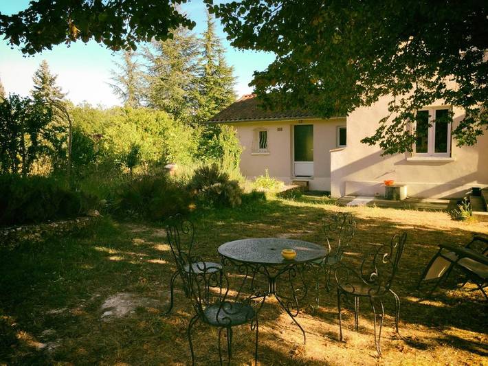 Chambre d’hôte pour 2 personnes, avec Terrasse ainsi que Jardin et Vue