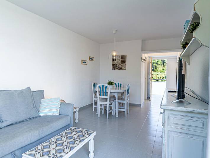 Apartamento vacacional entero, Apartamento 2min playa con parking aceptamos mascotas in Platja del Morer (Sant Pol de Mar), Sant Pol de Mar
