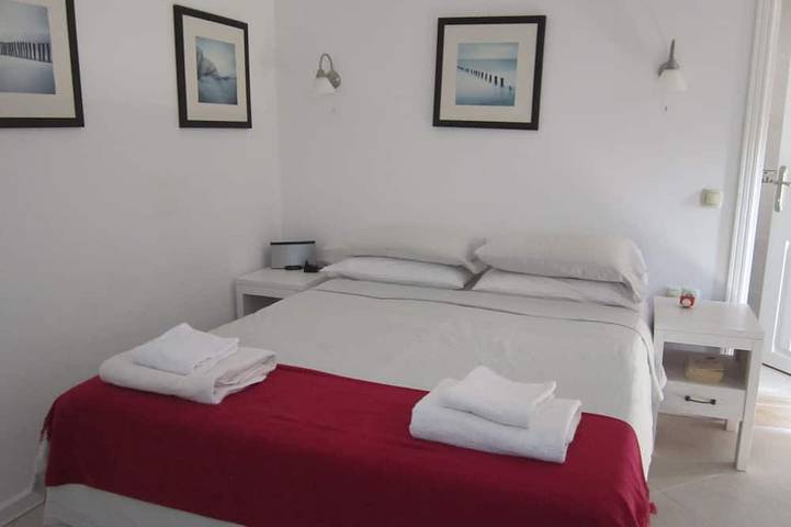 Luxusvilla mit Infinity-Pool und Whirlpool, 2 Gehminuten vom Meer entfernt in Kaş, Provinz Antalya