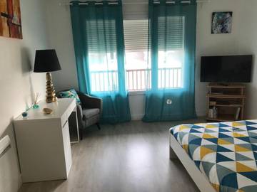 Gîte pour 2 personnes, avec vue et terrasse à Gray