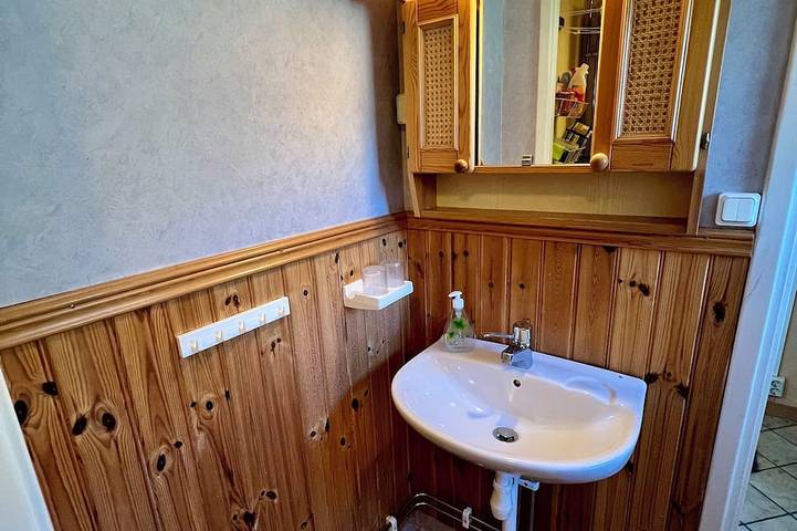 Zwei Schlafzimmer mit Platz fur 6 Personen, Kamin, Fahrräder, Kanus, Angeln. in Jönköpings län