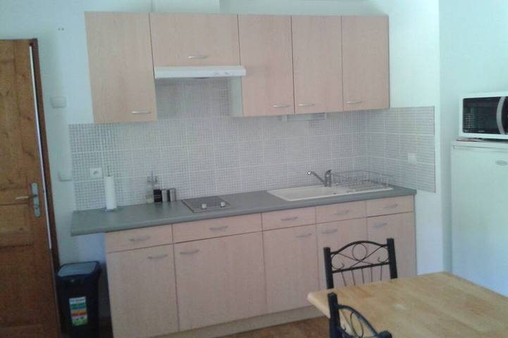 Gîte pour 4 personnes, avec jardin à Champagnac