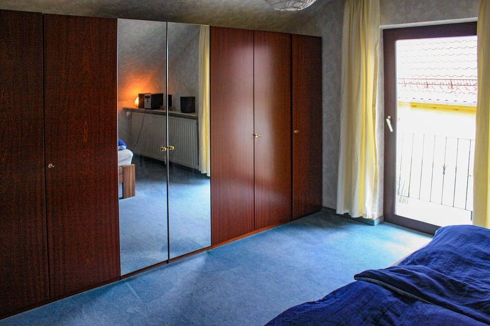 Ganze Wohnung, Weitblick - Ferienwohnung / über den Dächern von Oberotterbach in Oberotterbach, Südliche Weinstraße