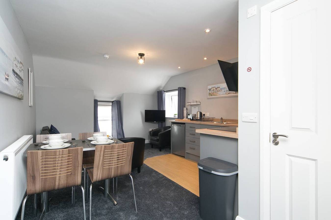 Entire apartment, Self Contained Apartment at Country Pub Restaurant - Pass the Keys in Red Wharf Bay, Isle of Anglesey