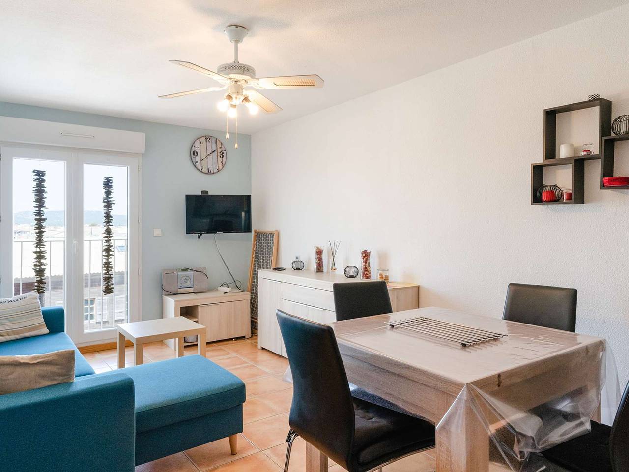 Ganze Wohnung, Bequemes klimatisiertes T2-Apartment am Plage des Chalets in Gruissan (Ville), Gruissan