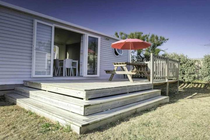 Camping pour 4 personnes, avec piscine