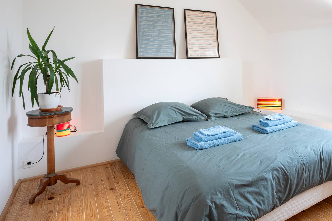 Alojamiento y desayuno 'Chambre 2' con jardín compartido y Wi-Fi in Plouézec, Côte de Goëlo