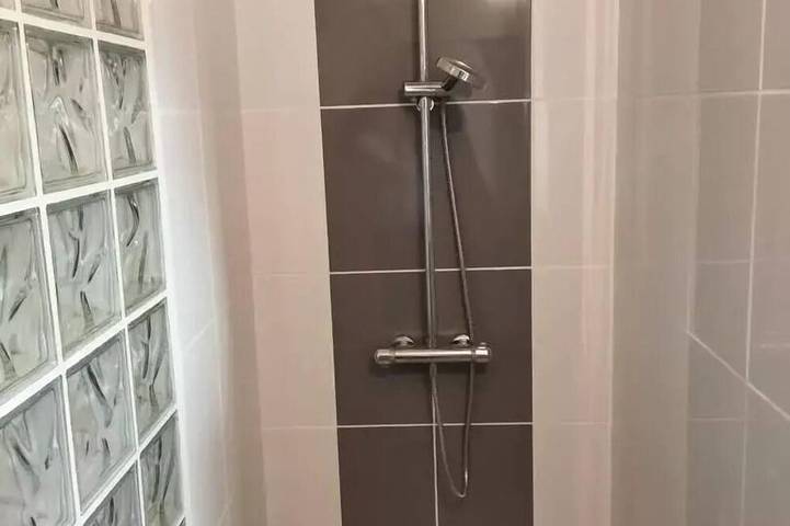 Location de vacances pour 5 personnes, avec terrasse et piscine à Condat-sur-Ganaveix - 3