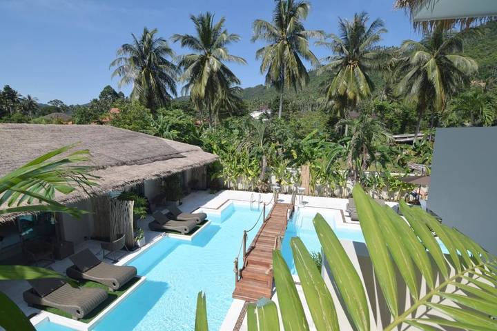 Hôtel pour 2 personnes, avec piscine ainsi que jacuzzi et jardin