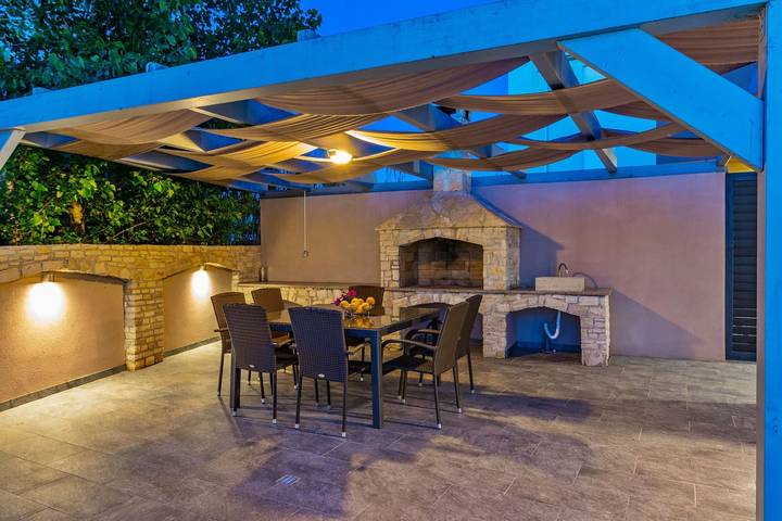 Villa für 8 Personen, mit Garten in Pula - 4