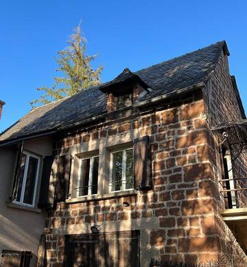 Gîte pour 5 personnes, avec terrasse, animaux acceptés à Marcillac-Vallon