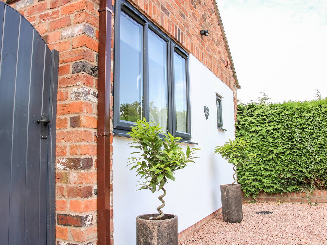 Little Oakleigh in Powys