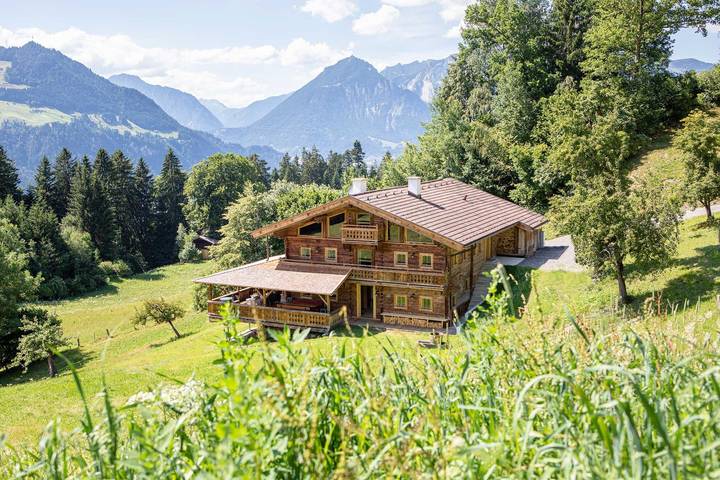 Ferienhaus für 8 Personen, mit Balkon und Garten sowie Sauna