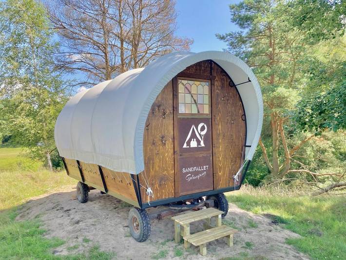 Camping für 4 Personen, mit Sauna und Ausblick sowie Terrasse und Garten in Schweden